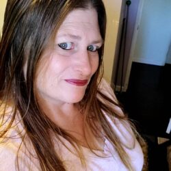 Chaude cougar pour un plan de suite