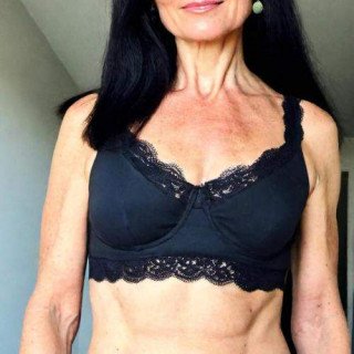 Qui est chaud pour baiser une escort rdl